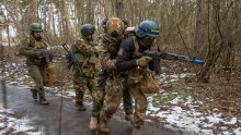 Ukrajina vapi za vojno sposobnim muškarcima na fronti, Poljska bi Ukrajince mogla mobilizirati