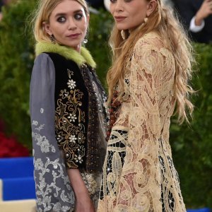 Mary-Kate i Ashley Olsen (2017.)