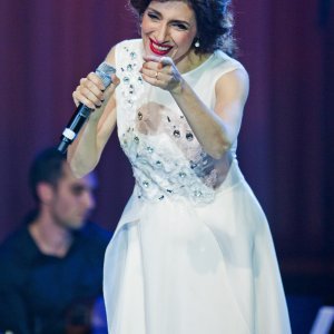 Doris Dragović (2012)