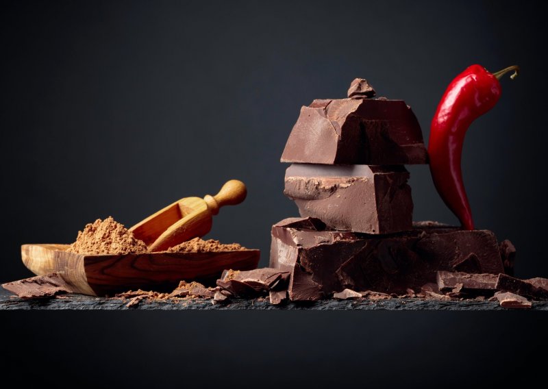 [VIDEO] Čokolada može biti loša ako vas muče akne, ali možda biste je ipak trebali jesti