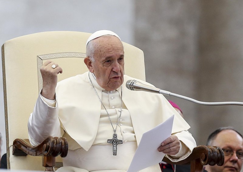 Papa uspoređuje s Hitlerom političare koji bjesne protiv homoseksualaca