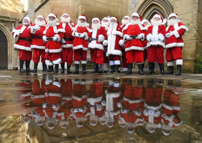 U Londonu po 23. put održana škola za Djedove Mrazove