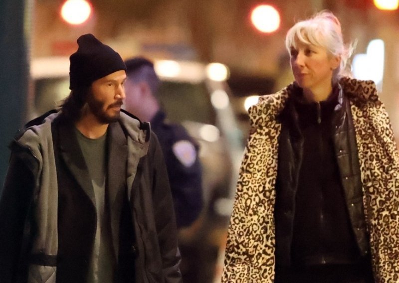 Keanu Reeves ne odvaja se od svoje djevojke ni na snimanju novog nastavka hit filma