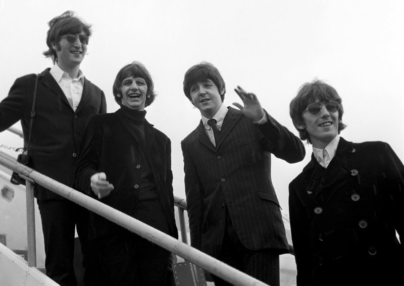 Rukom pisani tekst pjesme Beatlesa prodan za 6,3 milijuna kuna