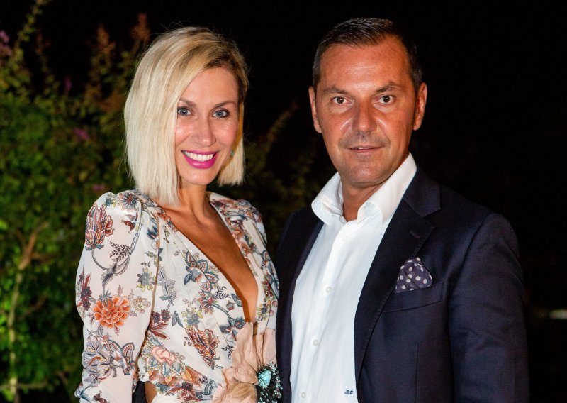 Ana Gruica Uglešić objavila fotografiju sa suprugom, osmijeh ne skida s lica