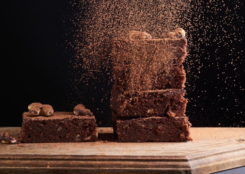 Danas pečemo sočne čokoladne kolače: Ovaj recept za browniese pravi je klasik