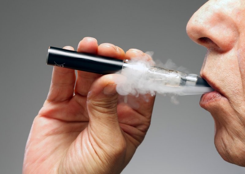 WHO upozorava: E-cigarete su opasne po zdravlje i njihovu upotrebu treba regulirati