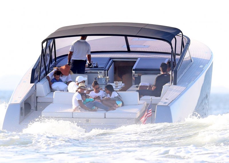 Produžili svoj odmor: Pogledajte gdje Beyonce i Jay-Z uživaju nakon ljetovanja u Hrvatskoj