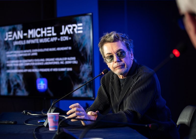 Jean-Michel Jarre priprema virtualni doček Nove godine u digitaliziranom Notre-Dameu