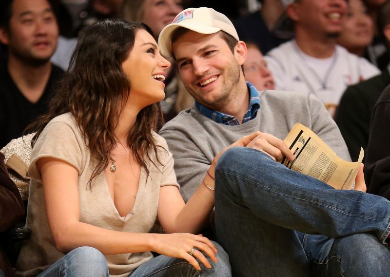 Mladenačka ljubav nije im bila suđena: Mili Kunis i Ashtonu Kutcheru trebalo je 14 godina od prvog poljupca da shvate kako su stvoreni jedno za drugo