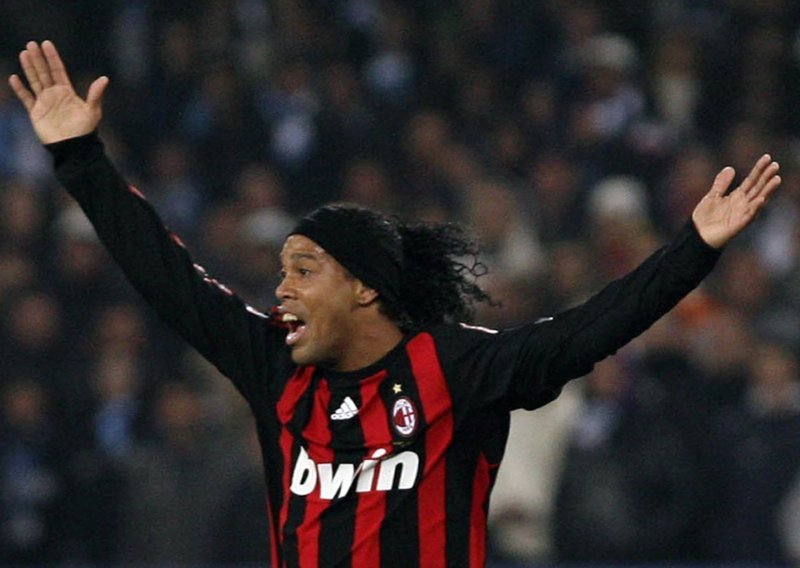 Ronaldinho ispao iz reprezentacije Brazila