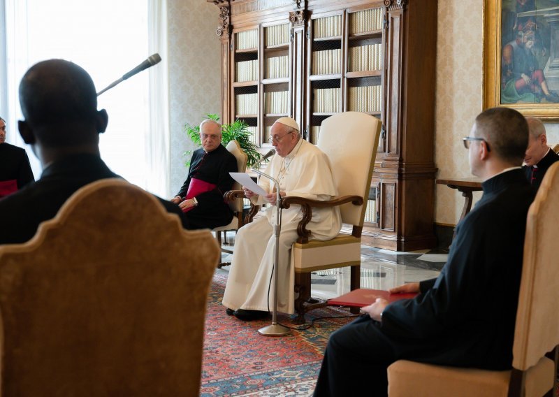 Papa pozvao na borbu protiv organiziranog kriminala