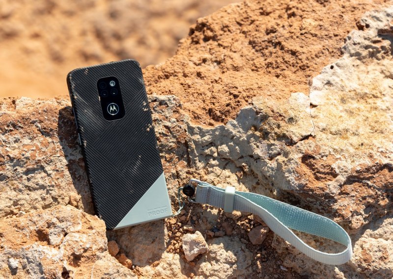 Motorola predstavila svoj prvi robusni smartfon: Upoznajte Motorola defy