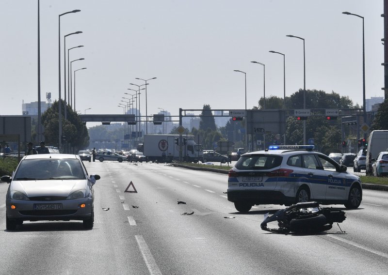 Policija objavila detalje teške prometne nesreće u Zagrebu u kojoj su poginule dvije osobe
