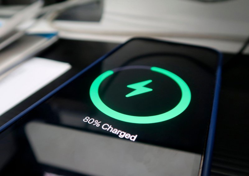 Kako da se baterija na iPhoneu sporije prazni? Znamo nekoliko trikova