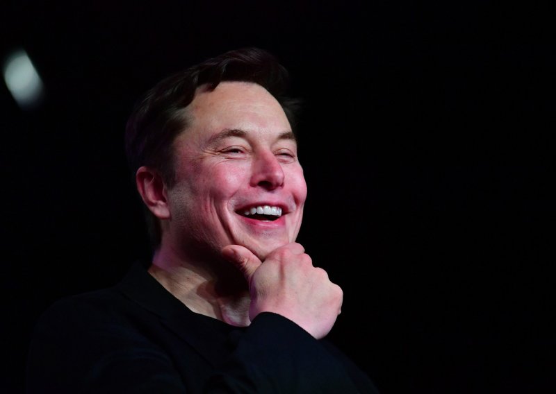 Velika obećanja i još veće investicije: Musk je najavio ugradnju čipova u ljude, a ovo su mu planovi u skoroj budućnosti