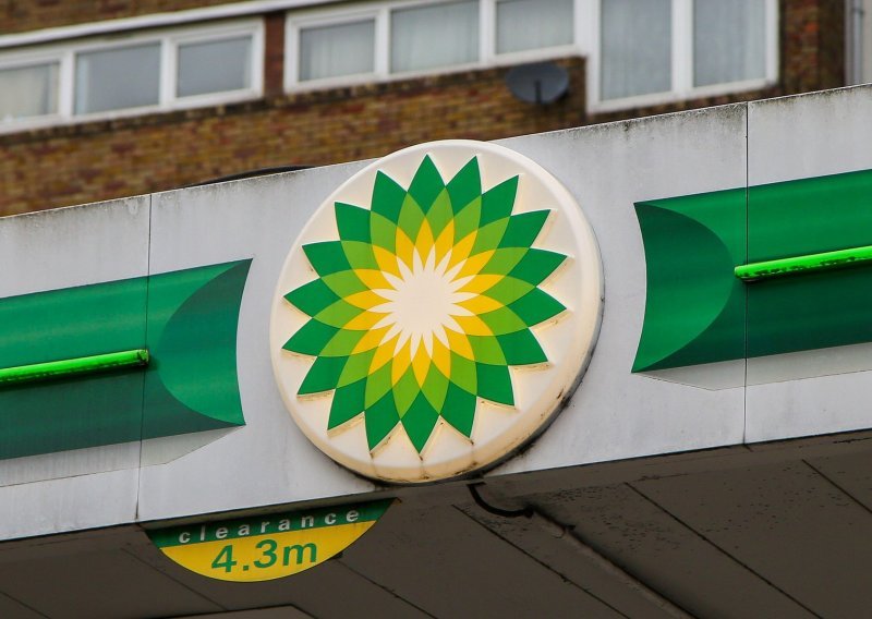 BP prodaje udio u Rosneftu i odlazi iz Rusije