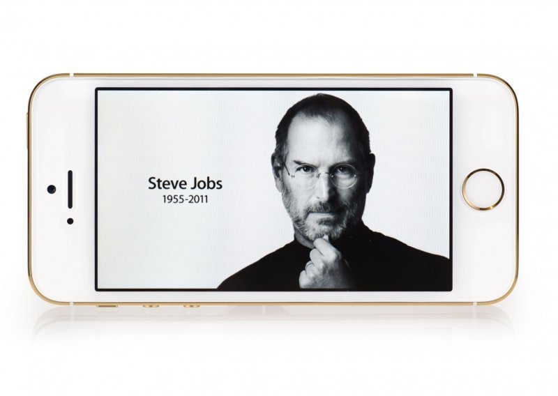 Na dražbi rijetki predmeti koji su pripadali Steveu Jobsu