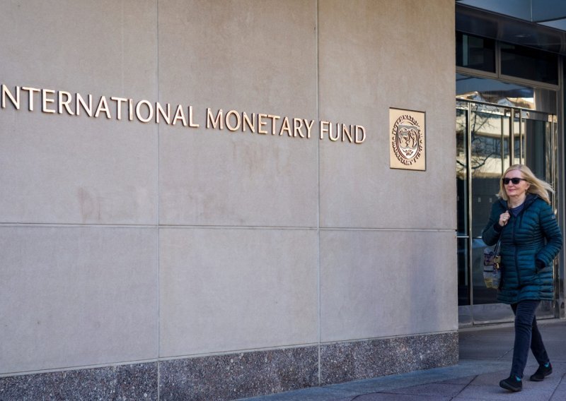 MMF bankrot Rusije više ne smatra nemogućim, globalna kriza nije izgledna