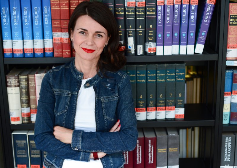 Izašla je nova knjiga polonistice Đurđice Čilić: 'Novi kraj' donosi priču o ljudima i njihovom trajanju