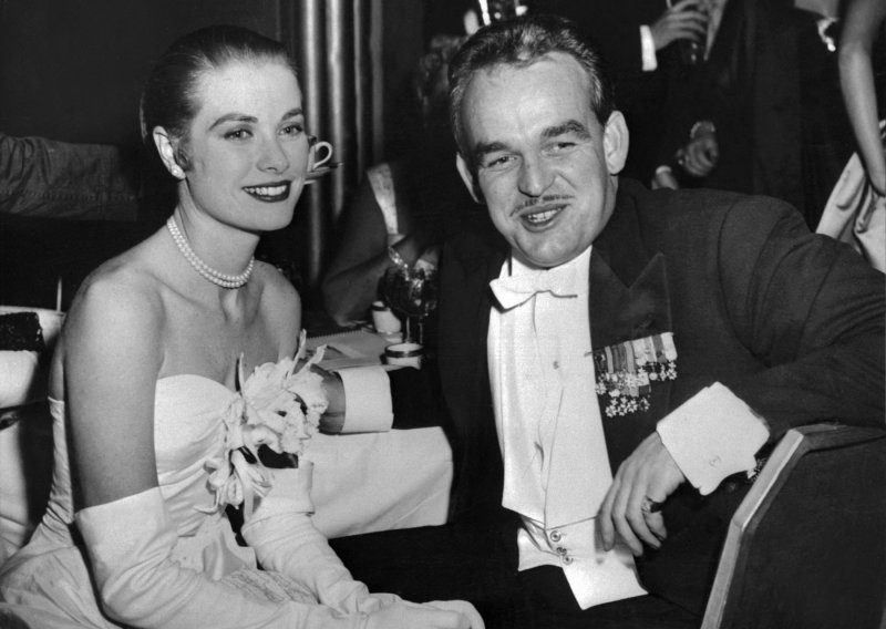 Novi detalji bajkovite ljubavne priče: Kratki susret u vrtu palače bio je sasvim dovoljan da se zaljube Grace Kelly i princ Rainier