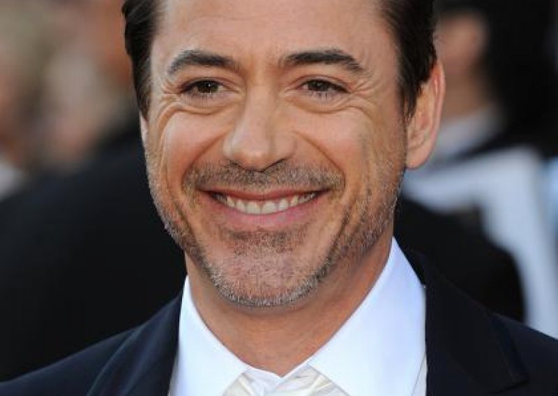 Robert Downey Jr. se nakon 'Osvetnika' kupa u novcu