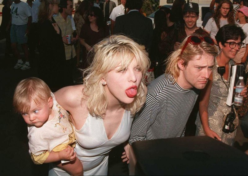 Ostavio joj je bogatstvo: Pogledajte kako izgleda kći nikad prežaljenog glazbenika Kurta Cobaina