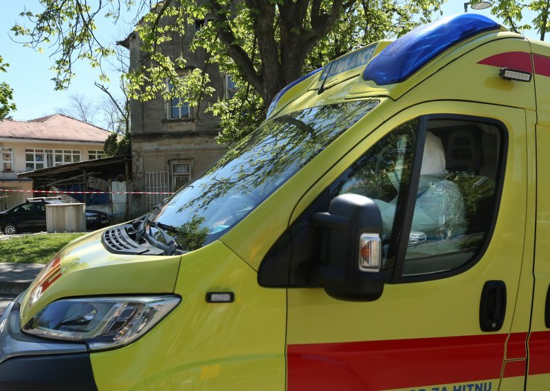 Autobus u centru Zagreba udario biciklista, prebačen je u bolnicu