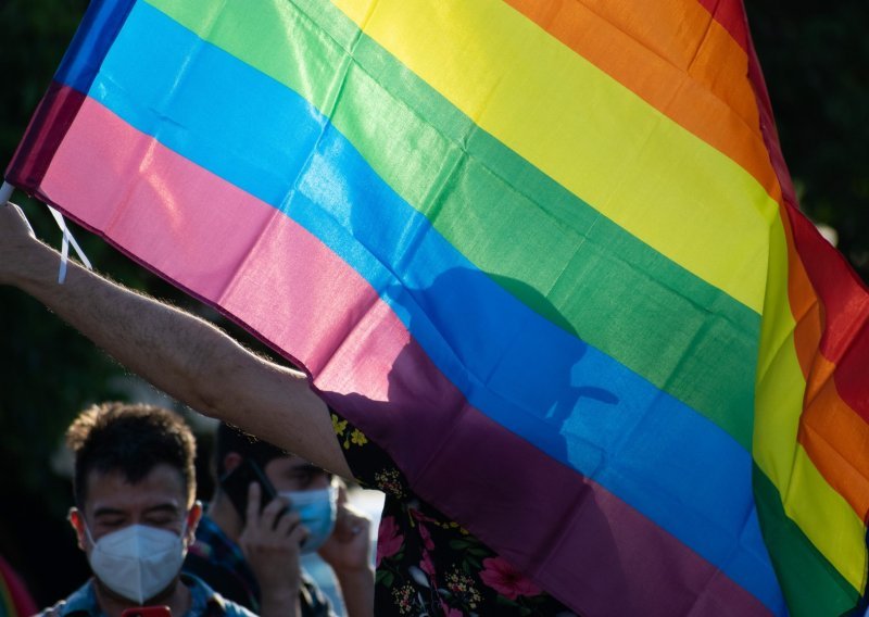 U Rusiji odobren zakon kojim se brani bilo kakva LGBT propaganda, bilo u javnosti, na internetu ili u filmovima, knjigama ili reklamama