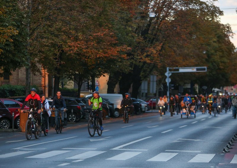 Sindikat biciklista u kampanji '(Pr)osvijetli se': Dođite u nedjelju dobro osvijetljeni