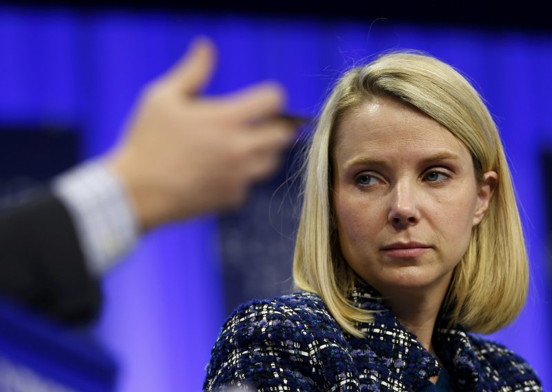 Kraj Yahooa, preuzima ga Verizon za pet milijardi dolara