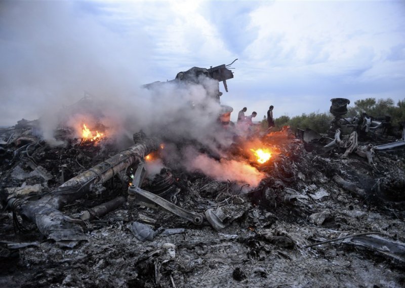 Nizozemski sud na doživotni zatvor osudio trojicu za rušenje zrakoplova na letu za Kuala Lumpur iznad Ukrajine