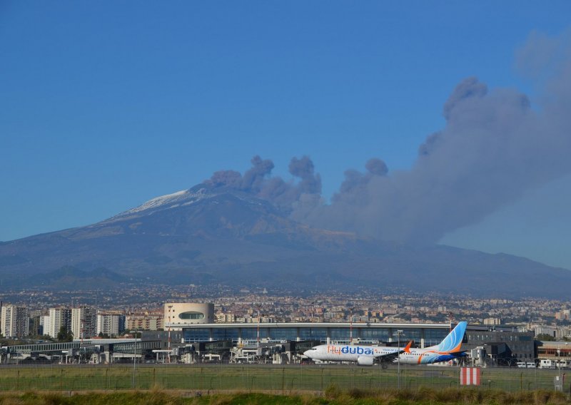Velika opasnost: Znate li što se dogodi kad avion uleti u oblak vulkanskog pepela?
