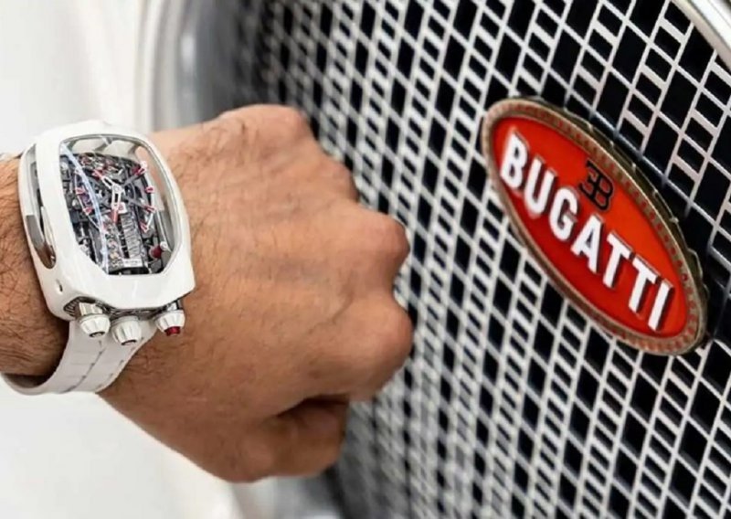 [FOTO/VIDEO] Američki kolekcionar automobila se počastio unikatnim ručnim satom Bugatti Chiron vrijednim 2 milijuna eura