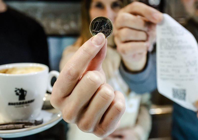 Poduzetnici traže ukidanje posebnog poreza na kavu od 35 posto po šalici: 'Ona nije luksuz, svi je piju'