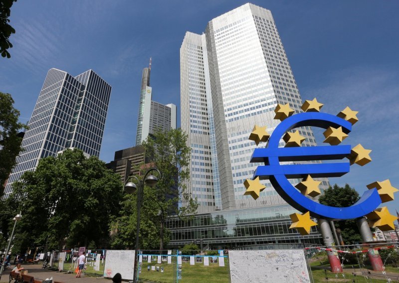 EU-ov povjerenik: 'Propast američkog SVB-a nije izravna prijetnja europskim bankama, ali...'