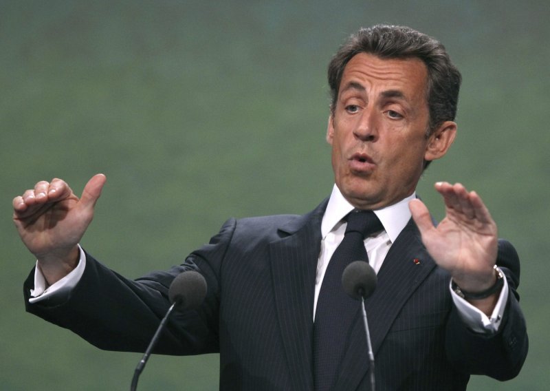 Sarkozyjeva popularnost pala na najnižu razinu