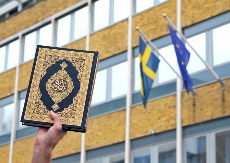 Spaljeni Kuran: Švedska policija trebala je odobriti prosvjede