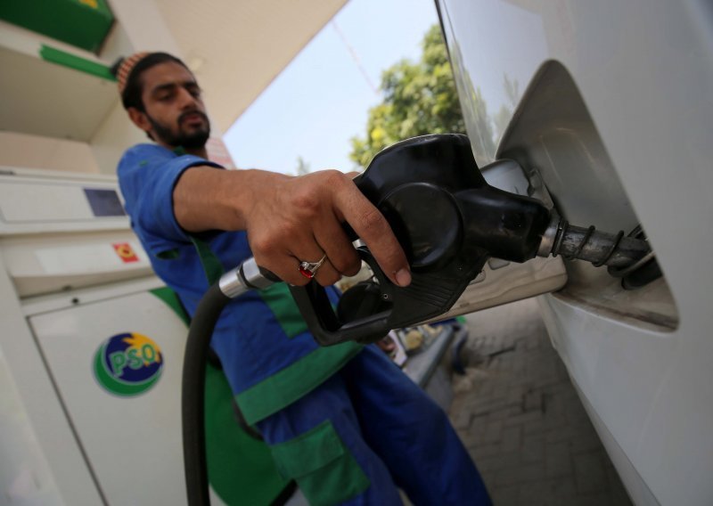 Cijene nafte porasle prema 75 dolara, IEA podigla procjenu potražnje