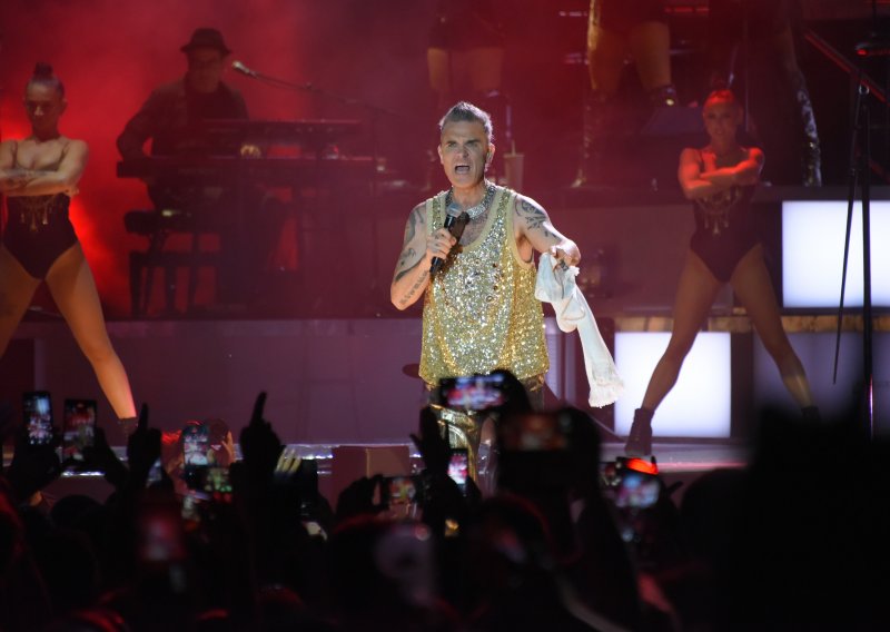 Robbie Williams podijelio dojmove sa sinoćnjeg koncerta u pulskoj Areni: 'Nevjerojatno'