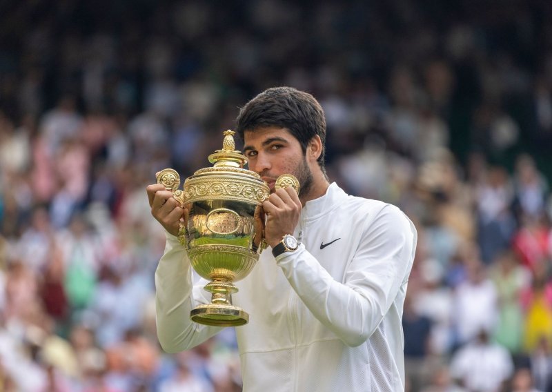 Carlos Alcaraz zamalo ostao bez trofeja za pobjednika Wimbledona!