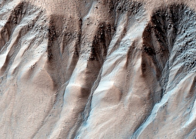 Je li ovo površina Zemlje ili Marsa? Izgledaju gotovo identično