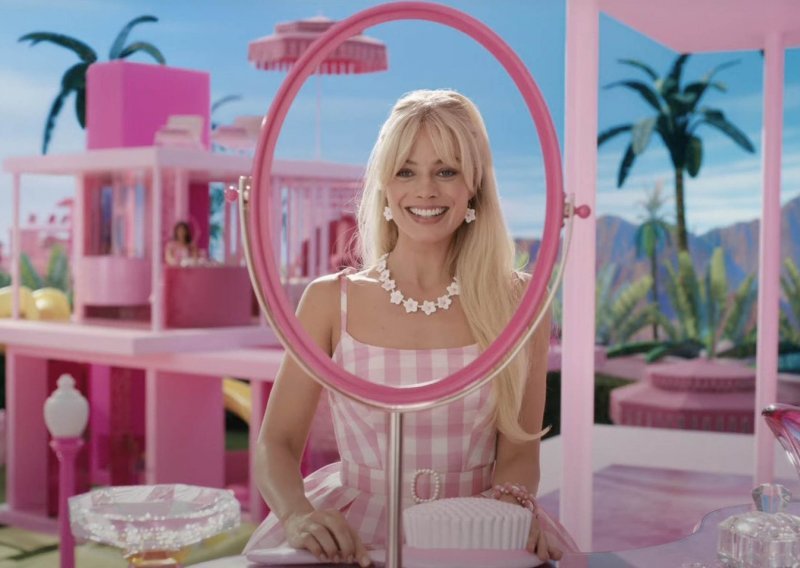 Ni Barbie nije odoljela omiljenim natikačama koje slave 50. rođendan
