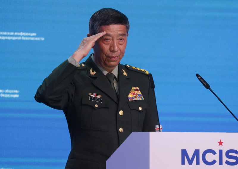 Kineski ministar obrane pod istragom i smijenjen, nitko ga nije vidio tri tjedna