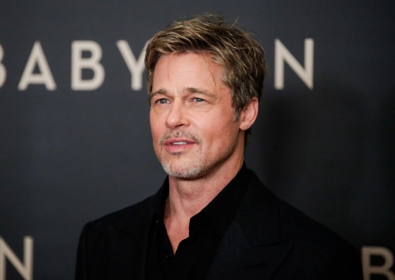 Odugovlači: Brad Pitt još nije upoznao djecu s Ines de Ramon