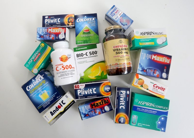 Farmaceuti uoči blagdana upozoravaju: Paracetamol nije za mamurluk