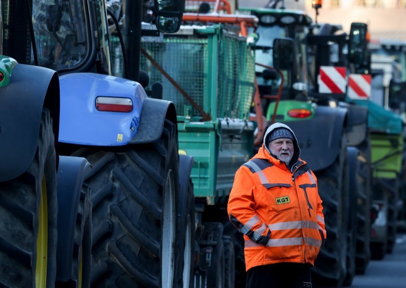 Zašto sve više europskih seljaka izlazi na ulice? 'Jedna stvar im je zajednička'