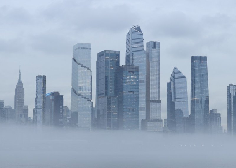 Kao u horor filmu, magla skoro progutala cijeli otok Manhattan u New Yorku