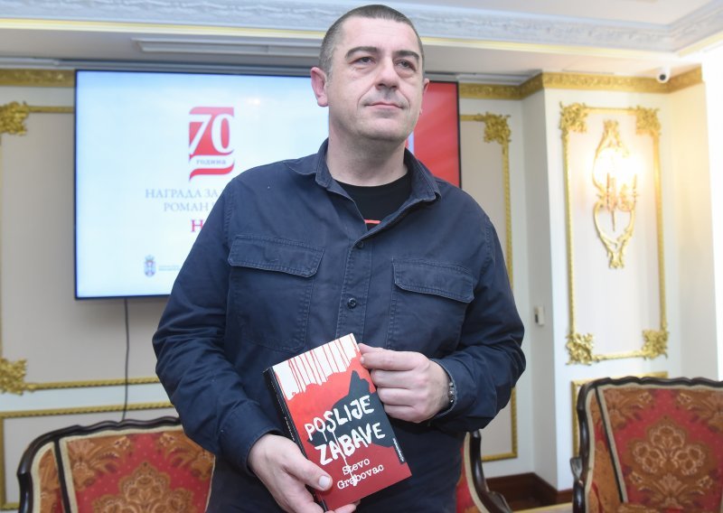 Stevo Grabovac dobitnik 70. NIN-ove nagrade za najbolji roman
