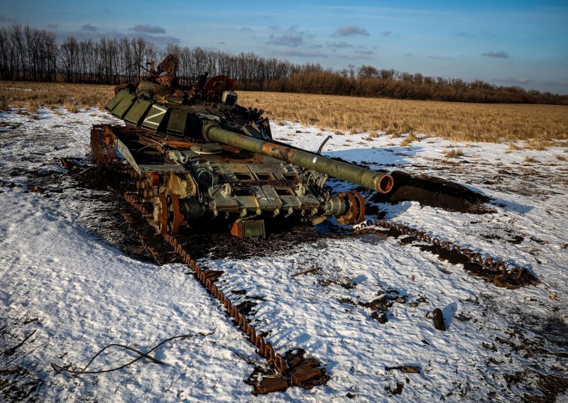Rusija je od listopada izgubila 365 tenkova: Krpaju stare, ali ne mogu zauvijek